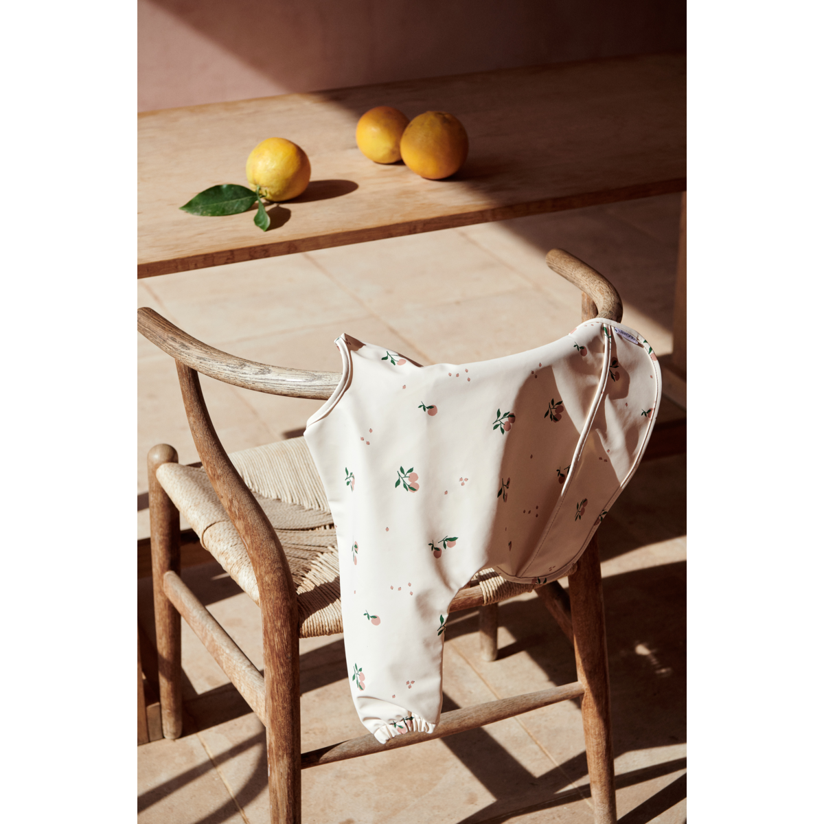 Liewood Merle Cape Bib - Peach / Sea shell mix - CAPE BIB