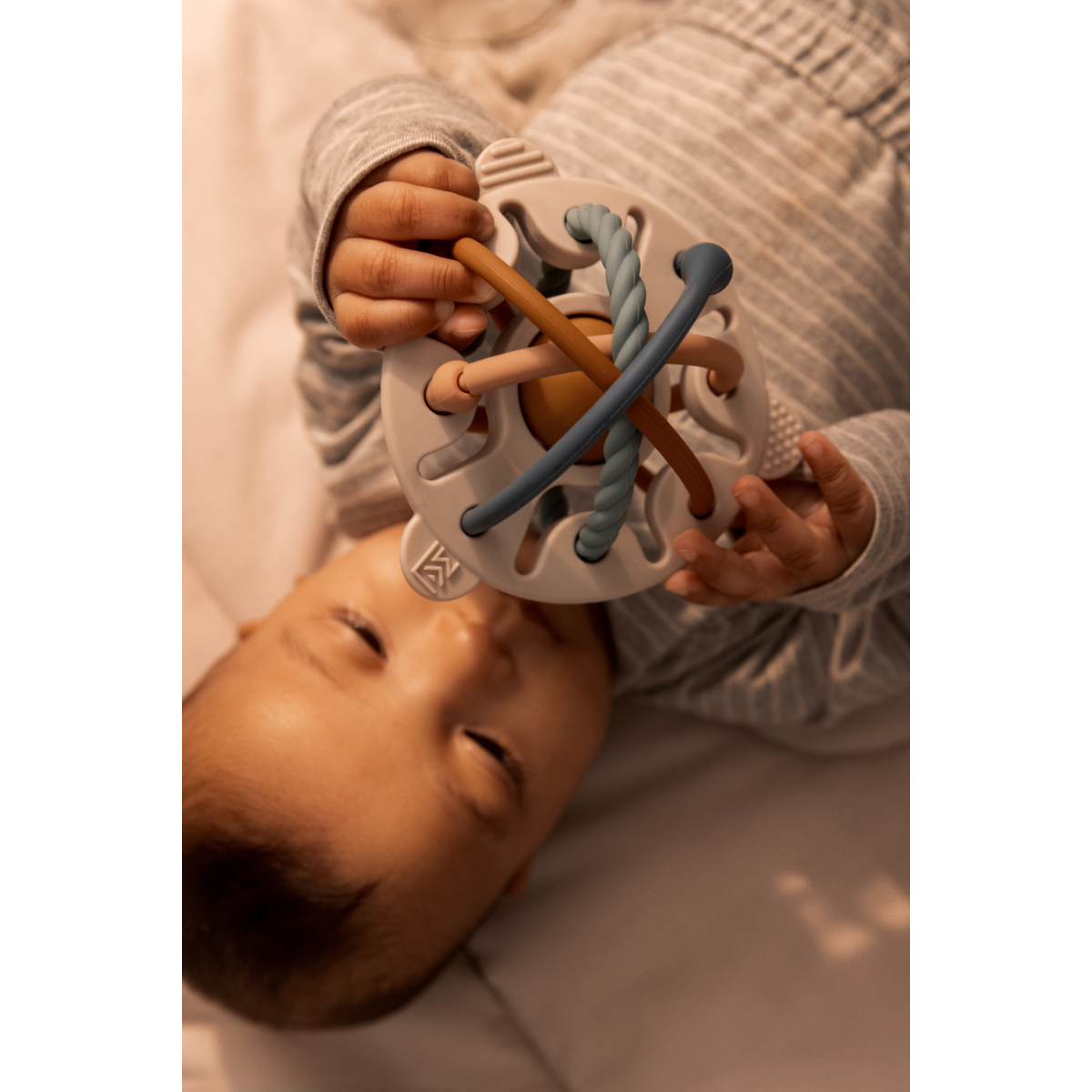 Hakim SIlicone Rattle - Sandy multi mix