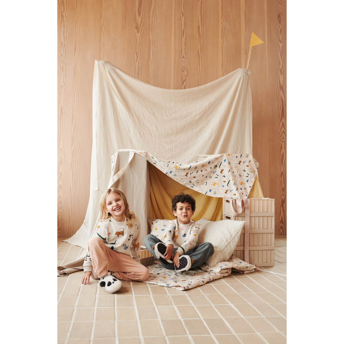 Liewood Thora Printed Sweatshirt - Around the world / Sandy - SWEATSHIRT