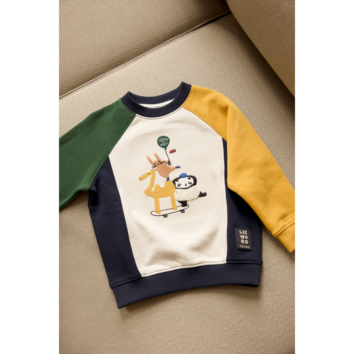 Liewood Aude Sweatshirt - Friends / Sandy / Classic navy multi mix - SWEATSHIRT