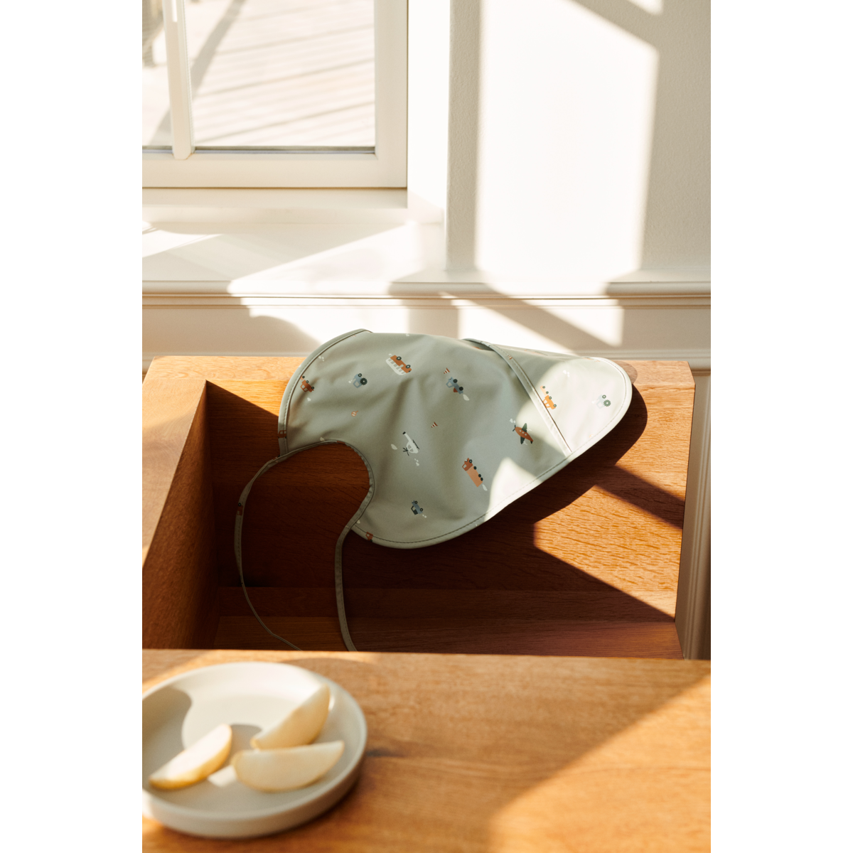 Liewood Lai Bib - Vehicles/dove blue mix - BIB