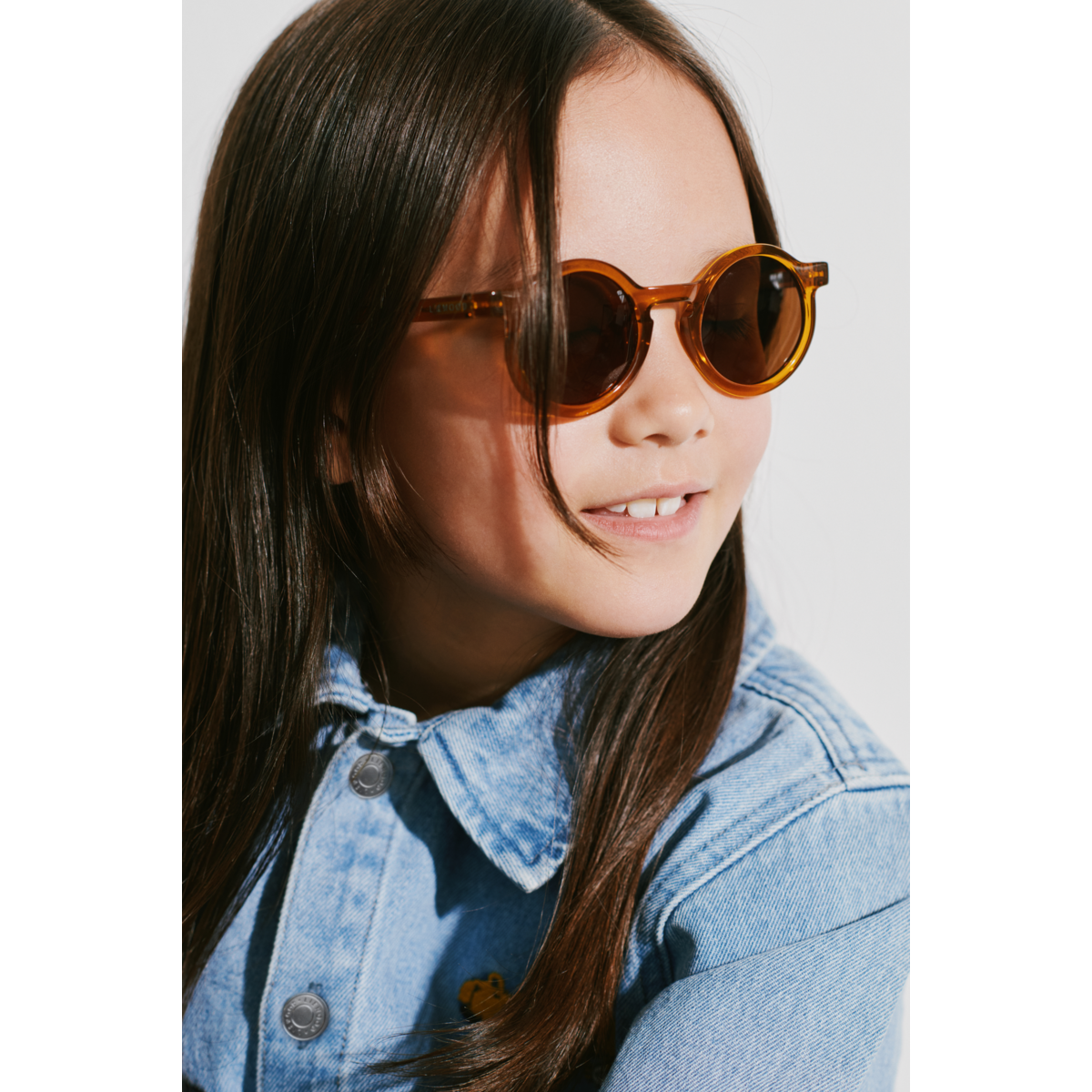 Lunettes de Soleil DARLA Junior 4-10 Ans
- Mustard transparent