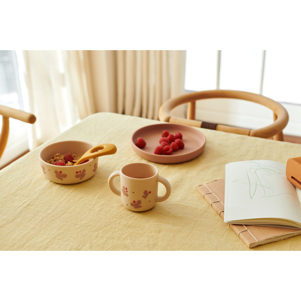 Vivi Silicone Tableware Set - Butterfly / Apple blossom