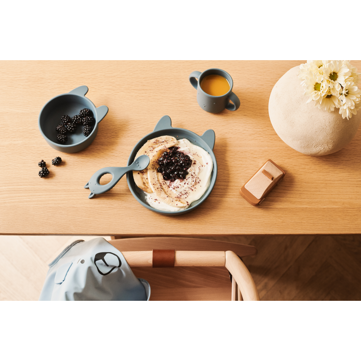 Liewood Vivi Silicone Tableware 4 Pack Baby - Rabbit whale blue - TABLEWARE SET