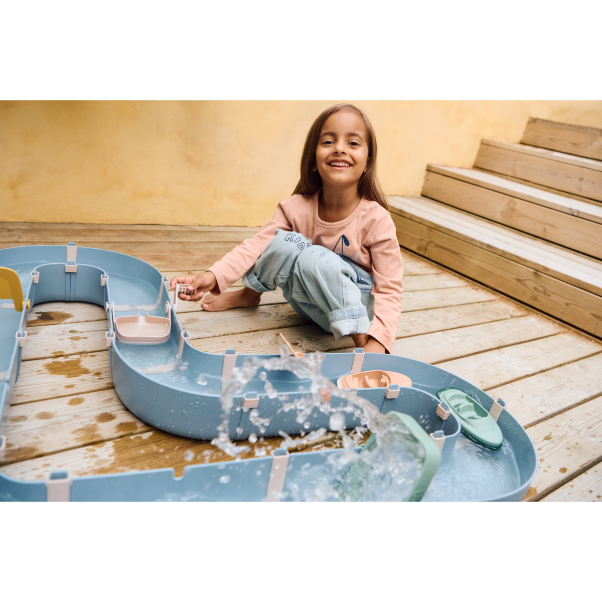 Liewood Cassian Waterway - Beach blue multi mix - OUTDOOR TOY