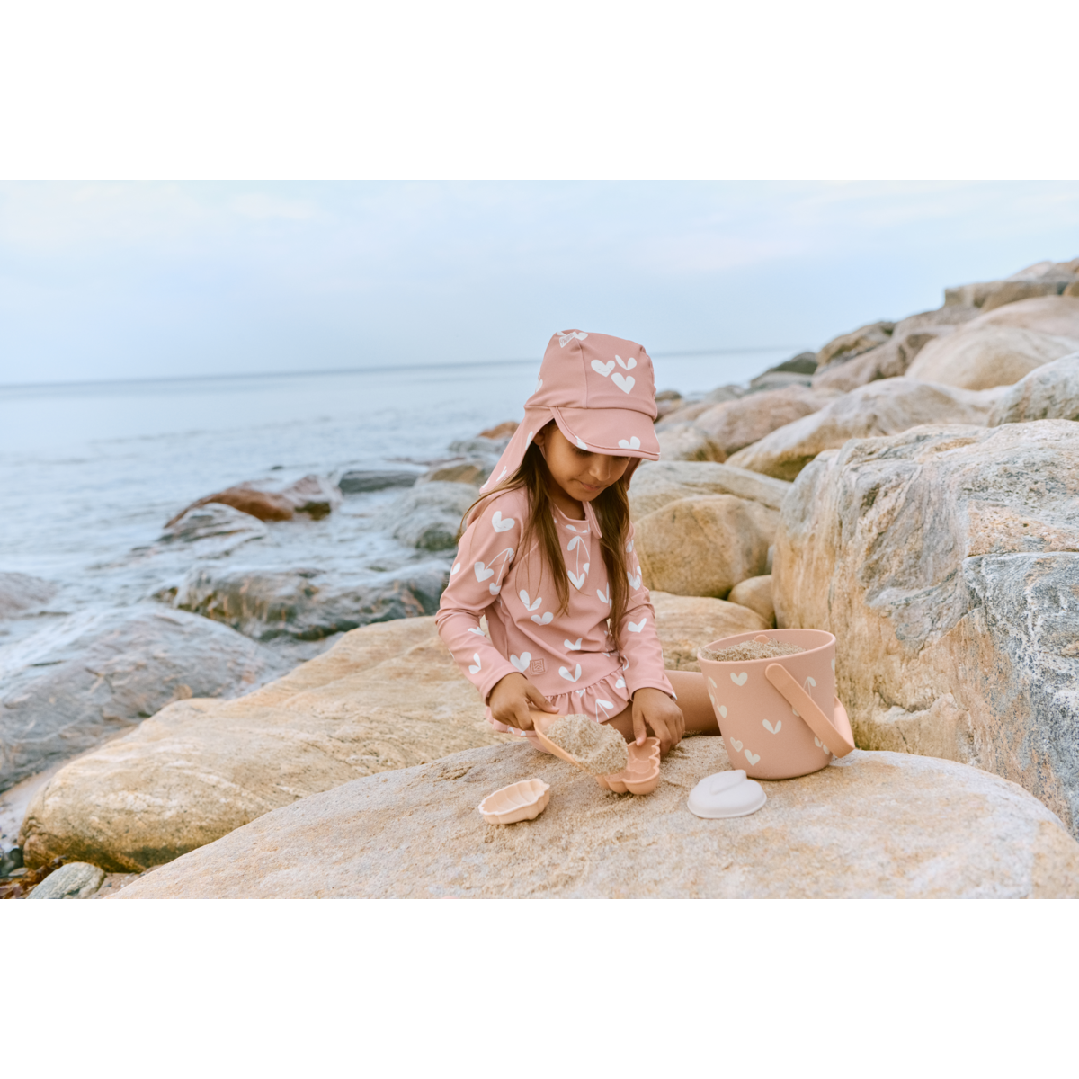 Liewood Gilma Sweethearts Beach Set - Sweethearts / Pale tuscany - SAND TOYS