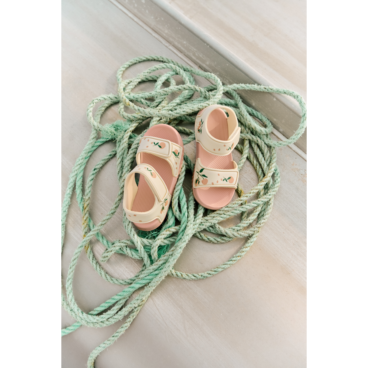 Blumer Strap Sandals - Peach / Sea shell