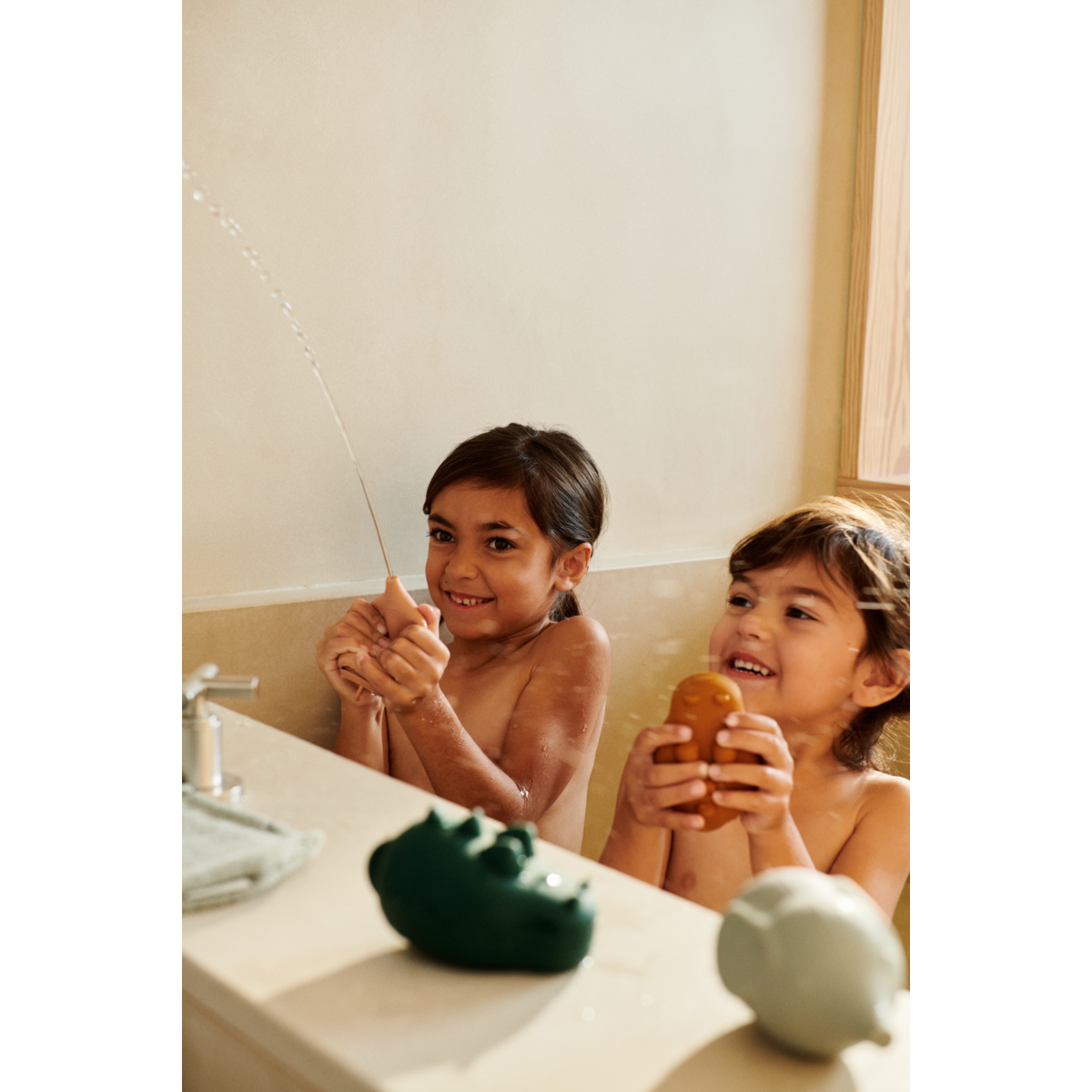 Liewood Carolina Squeezy Toy 4-Pack - Dove blue multi mix - BATH TOYS