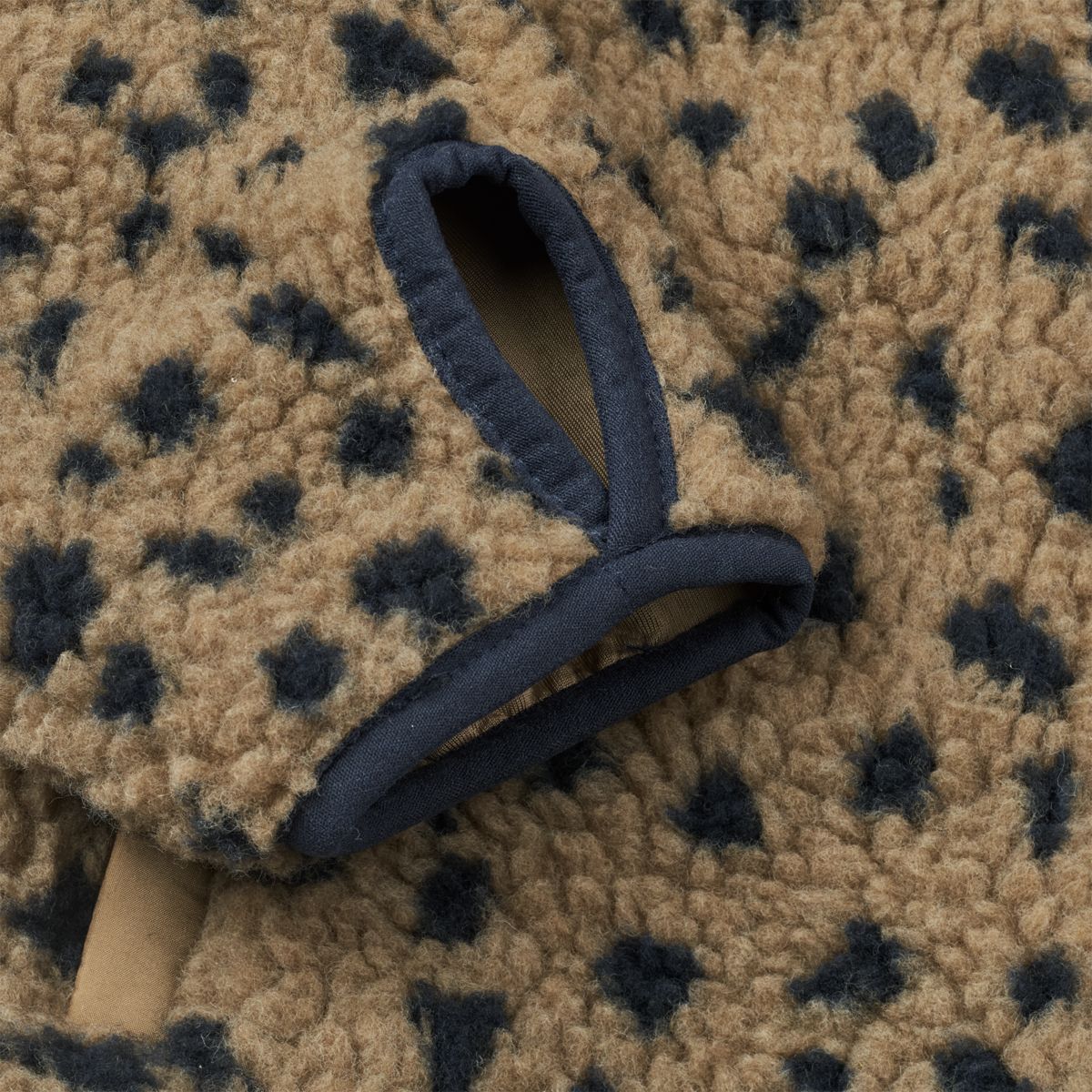 Nolan Pile Jacket - Leo spots / Oat
