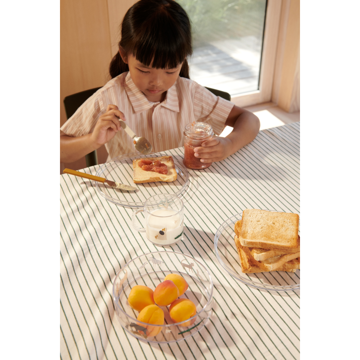 Siva Printed Tritan Tableware Set - All together / Sandy