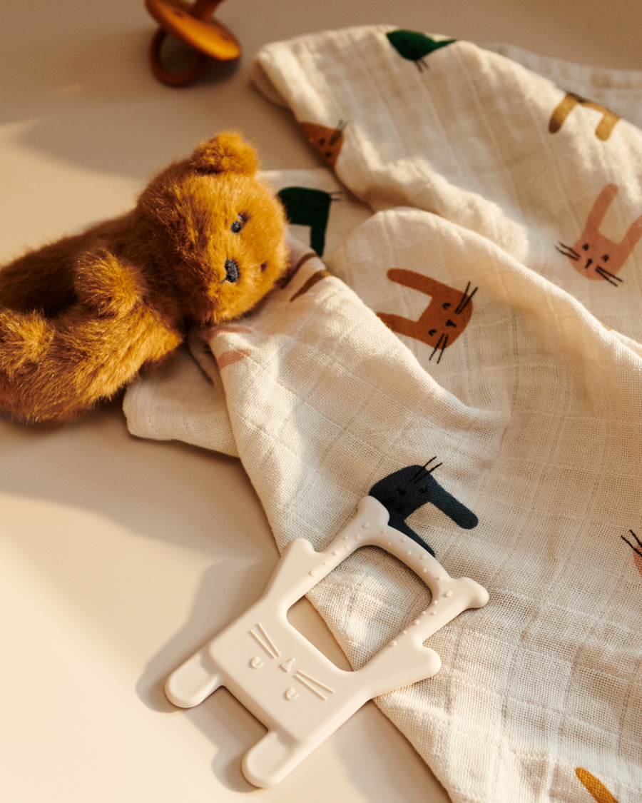 Glenn Activity Blanket Safari sandy mix