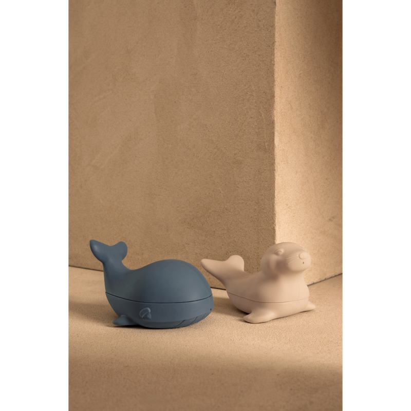 Liewood Duncan Floating Bath Toys - Whale blue / Sandy - BATH TOYS