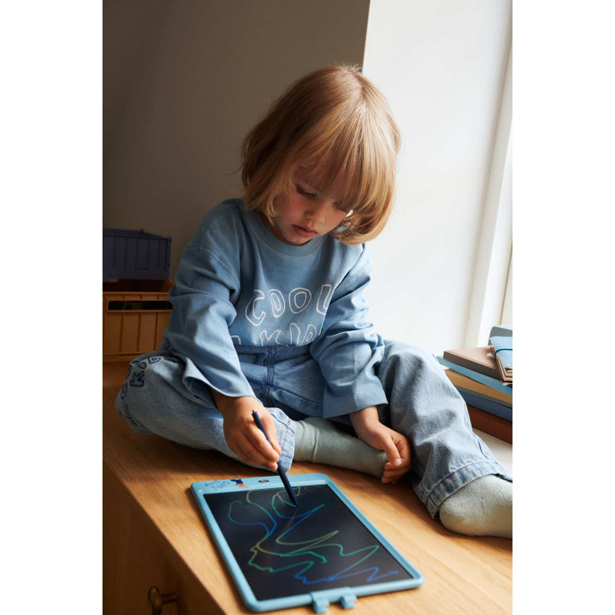Liewood Zora LCD drawing board Tablet 10 inches - Tiger / Beach blue - CREATIVE TOYS