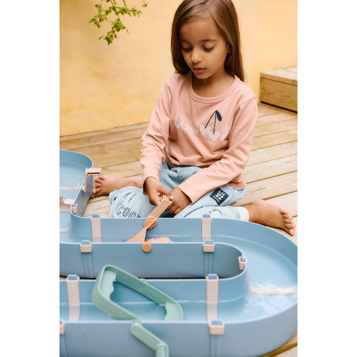 Liewood Cassian Waterway - Beach blue multi mix - OUTDOOR TOY