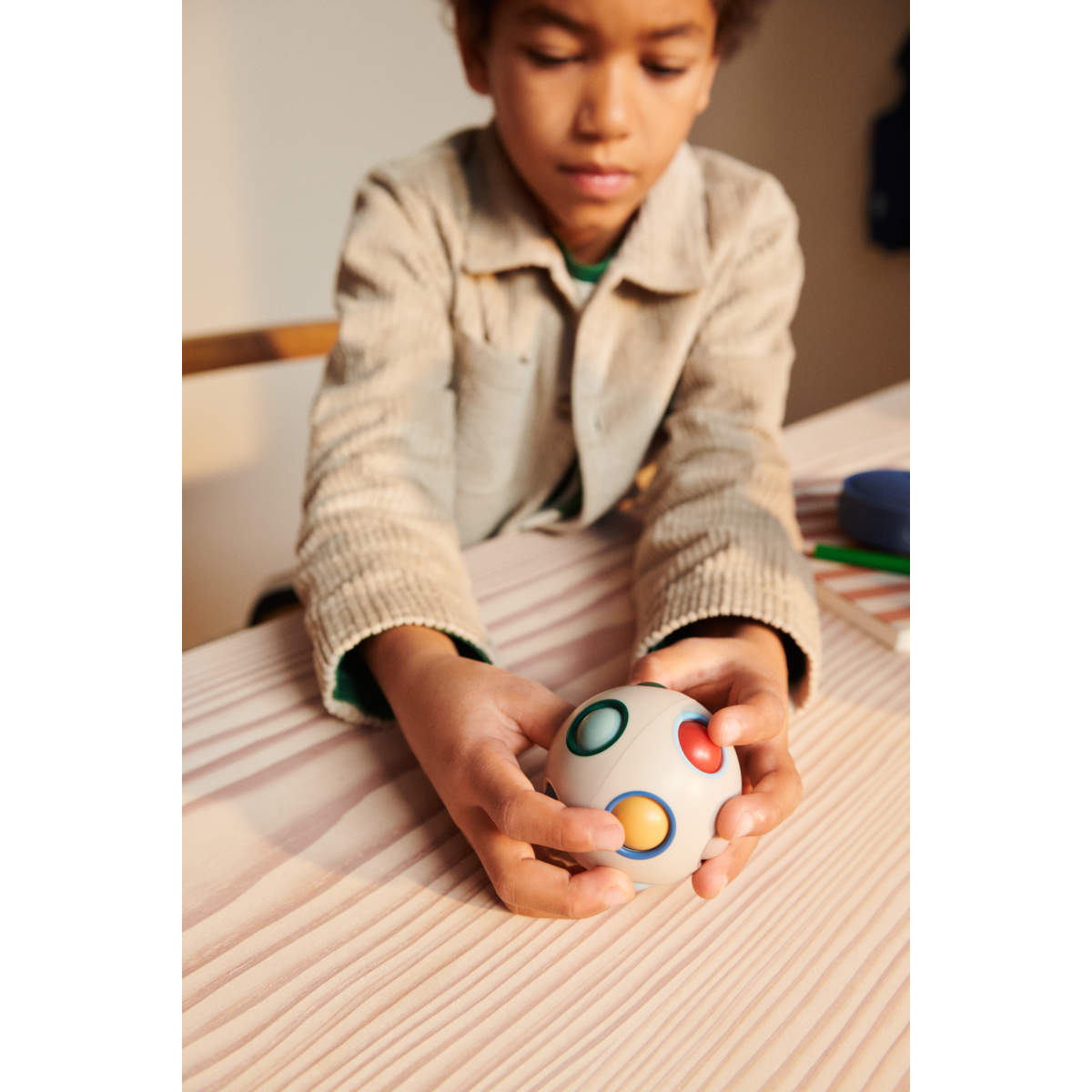 Solene Puzzle Ball - Ice blue multi mix