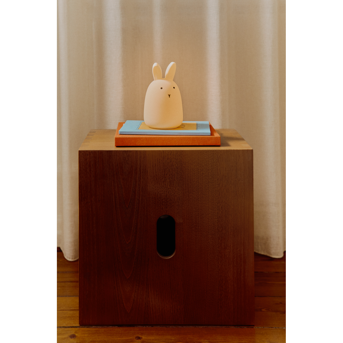 Winston Night Light - Rabbit creme de la creme